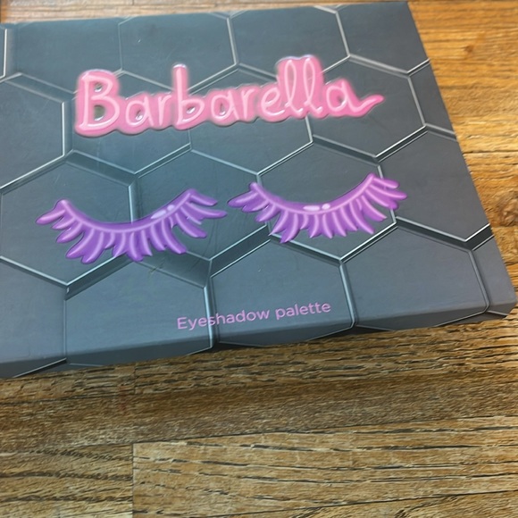 Beebeauty BARBARELLA PALETTE. NEW! - Picture 3 of 5